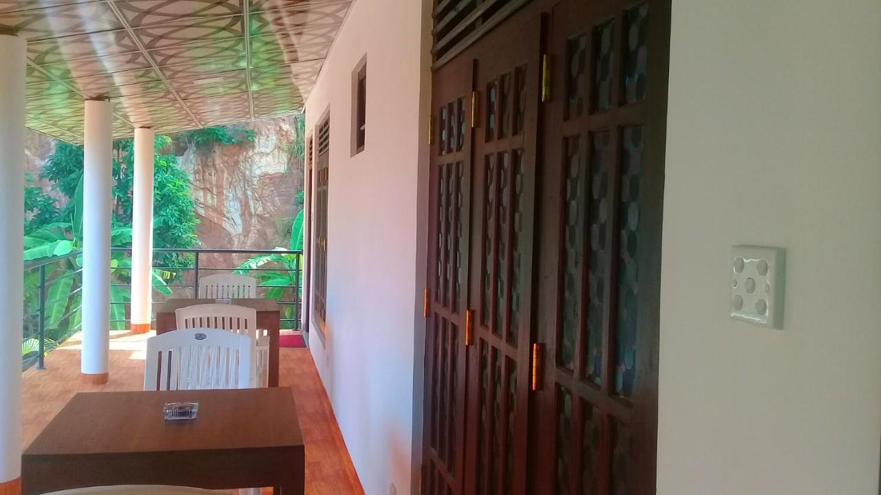 Mountain Heaven Inn Mirissa Exterior foto