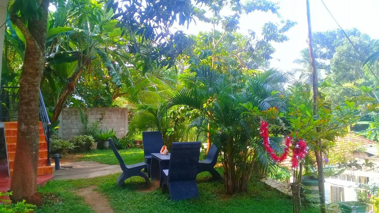Mountain Heaven Inn Mirissa Exterior foto